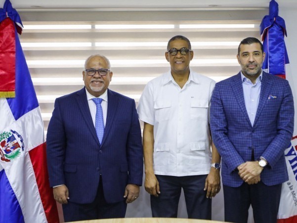 CON EL SBDIRECTOR GENERAL CON EL SBDIRECTOR GENERAL