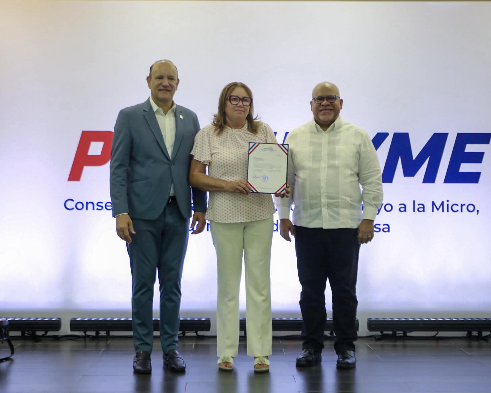 durante entrega de prestamos