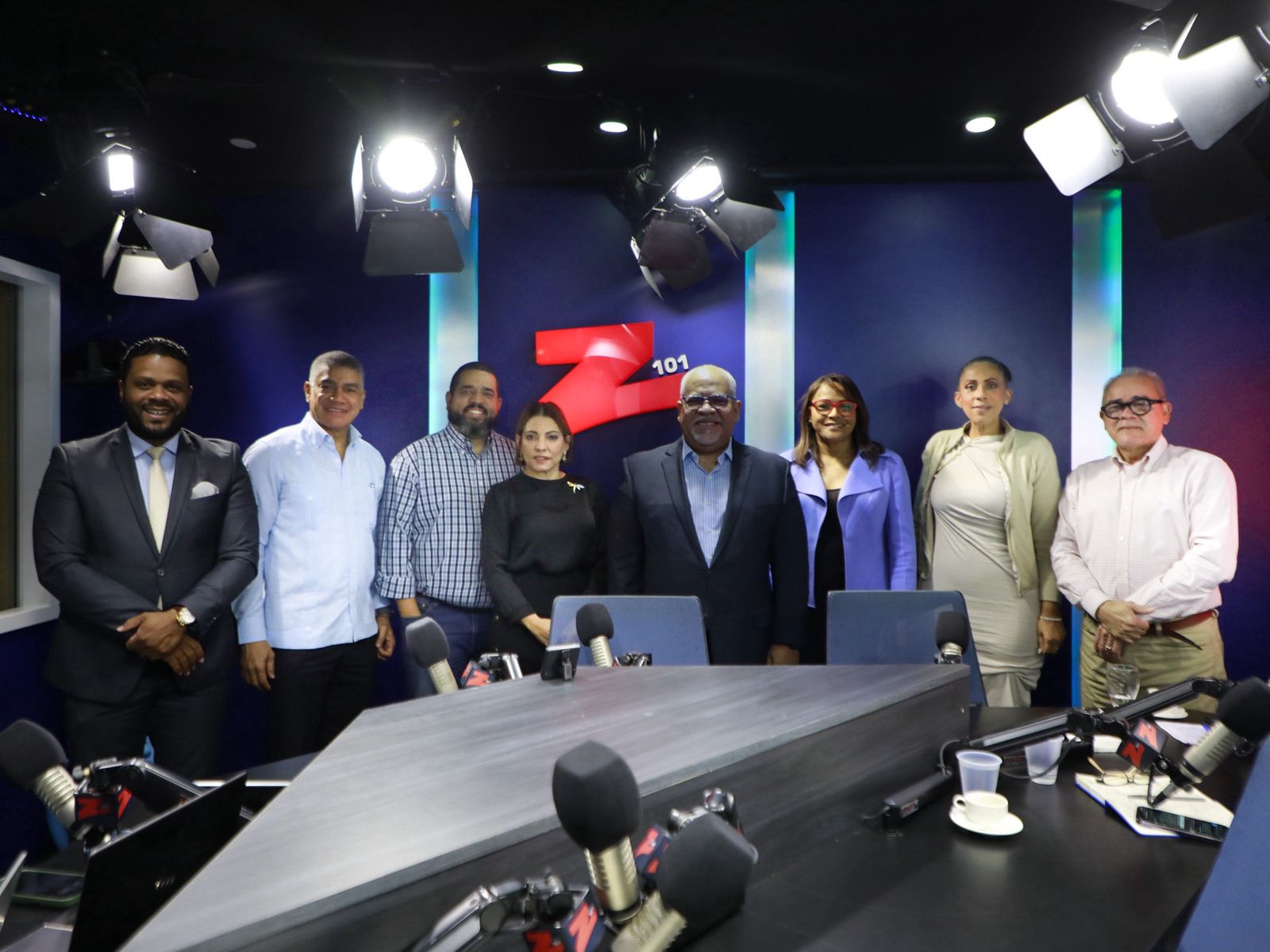 con el equipo de la z