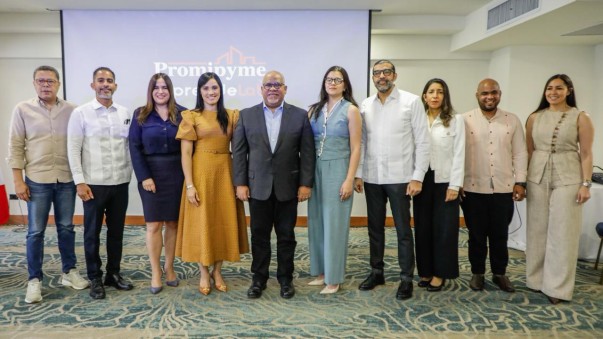 Con Parte De Ejecutivos De Promipyme